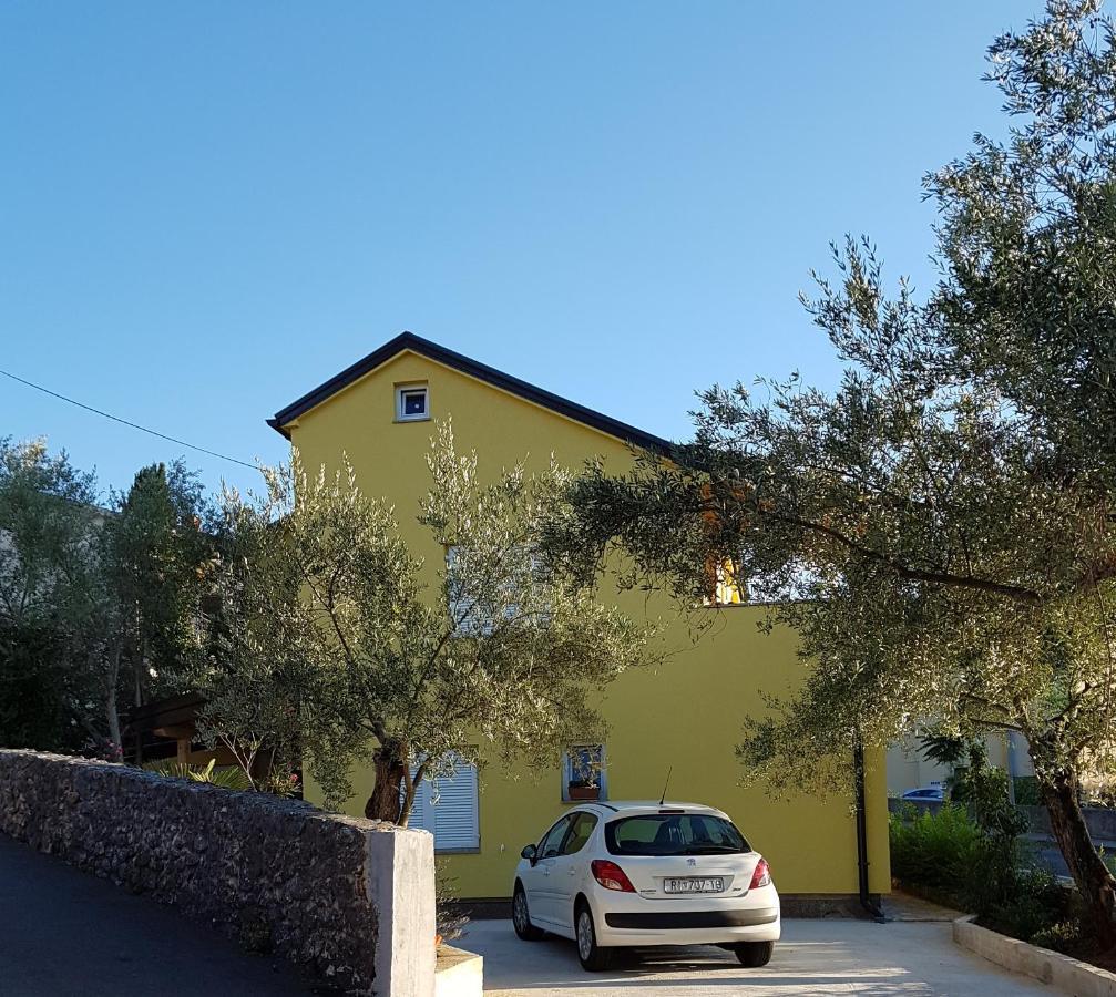 Apartmani Ljerka Малинска Экстерьер фото